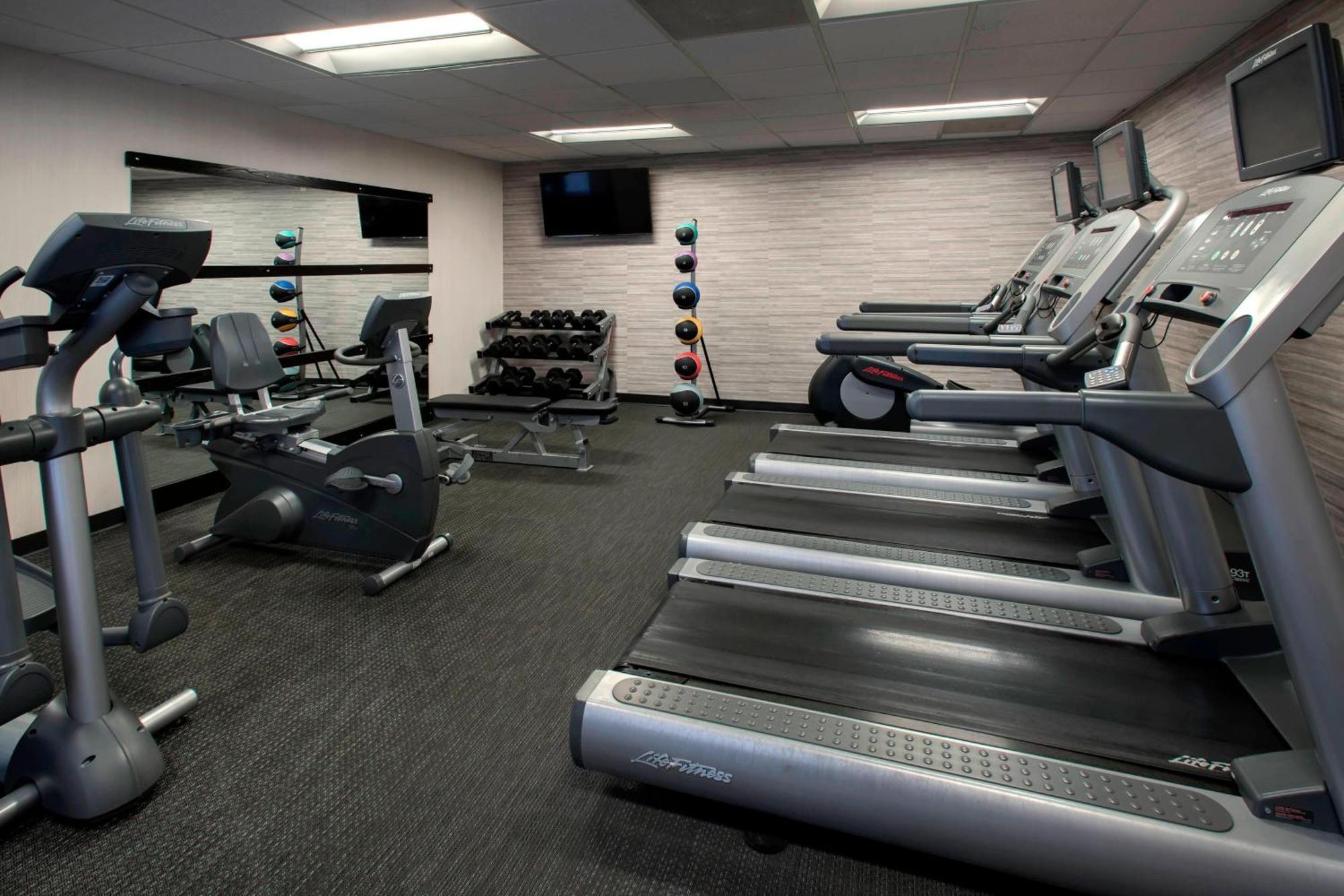 Courtyard By Marriott Chicago Naperville Exterior photo