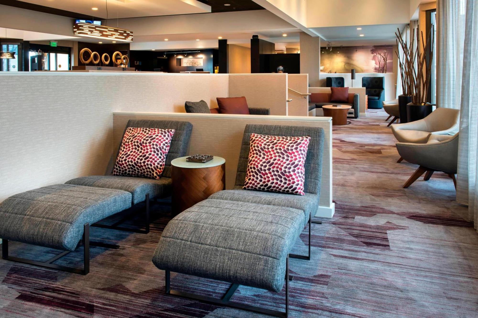 Courtyard By Marriott Chicago Naperville Exterior photo