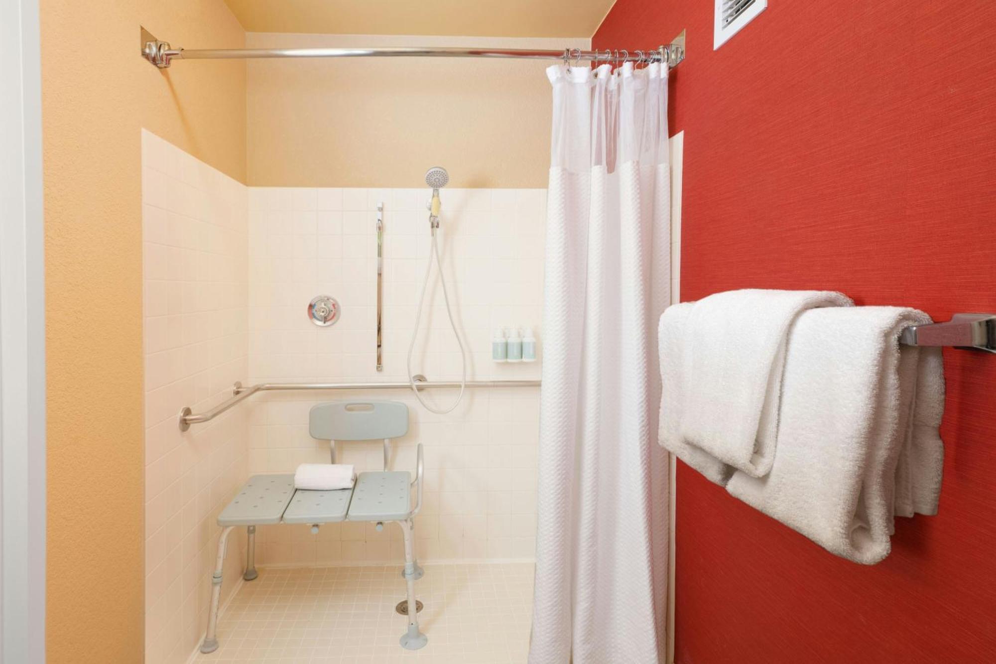 Courtyard By Marriott Chicago Naperville Exterior photo