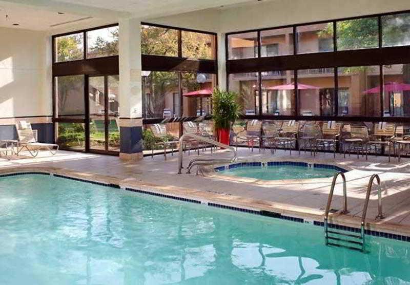 Courtyard By Marriott Chicago Naperville Exterior photo